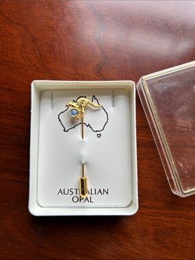 Vintage Gold Kangaroo Australian Opal Stick Pin